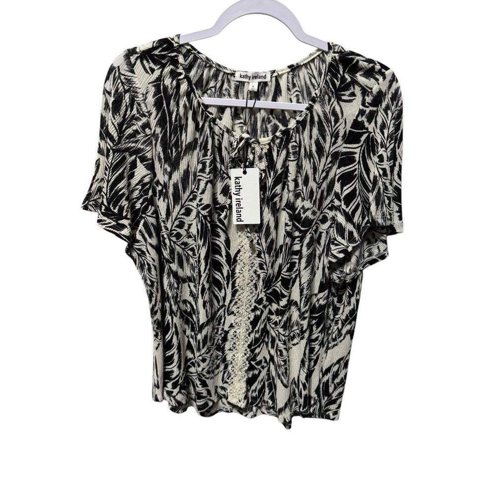 Kathy Ireland Women’s Flutter Sleeve Blouse Size M NWT